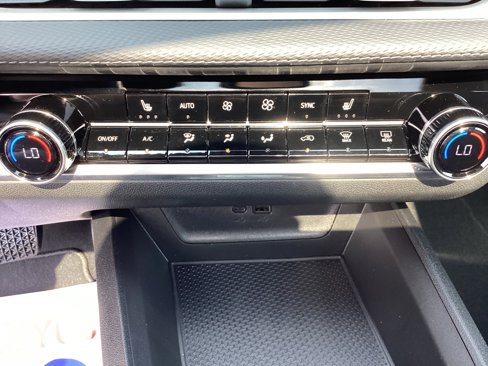 New 2026 Chevrolet Equinox LT w/ Convenience Package II image 26