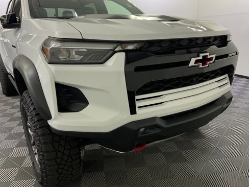 Used 2024 Chevrolet Colorado ZR2 w/ Technology Package image 8