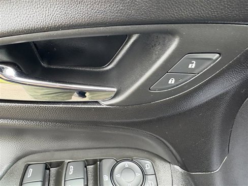 Used 2024 Chevrolet Equinox LT image 10