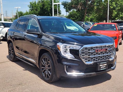 Used 2023 GMC Terrain Denali w/ Black Diamond Edition image 3