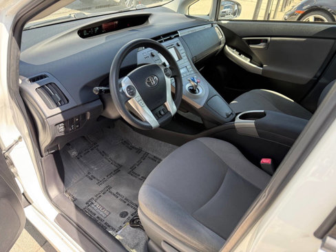 Used 2013 Toyota Prius Plug-In Hybrid image 21