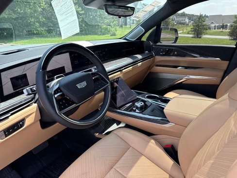 Used 2025 Cadillac Escalade IQ Sport 2 image 17
