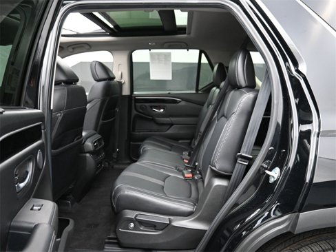 Used 2024 Honda Pilot Touring image 19