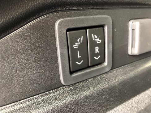 Used 2024 Cadillac Lyriq Luxury w/ LPO, Floor Liner Package image 22