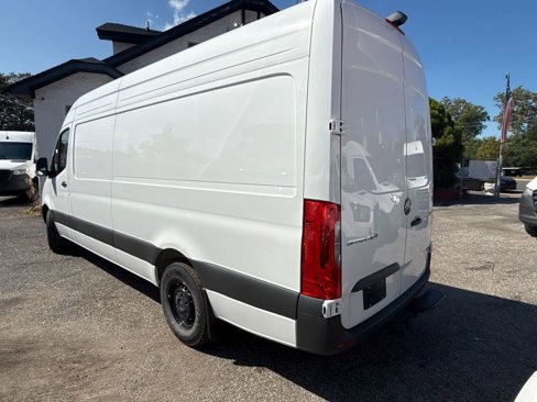 Used 2025 Mercedes-Benz Sprinter 2500 image 5