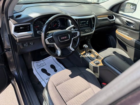 Used 2018 GMC Acadia SLE image 16