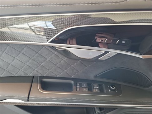 New 2025 Audi S8 image 10