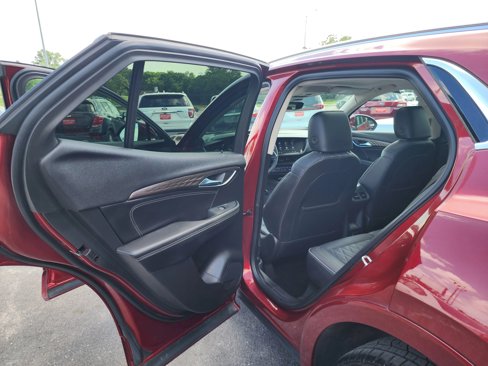 Used 2023 Buick Envision Avenir image 18