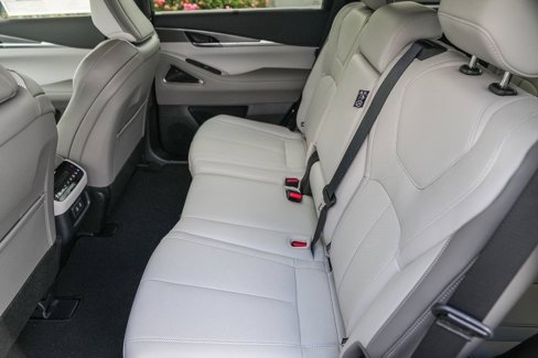 New 2026 INFINITI QX60 Luxe w/ Cargo Package image 16