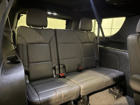Used 2023 Chevrolet Suburban RST w/ Luxury Package image 34