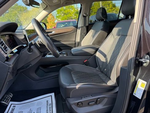 Certified 2025 Volkswagen Atlas SEL Premium R-Line image 21