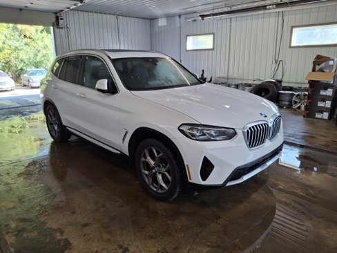 Used 2024 BMW X3 xDrive30i image 3