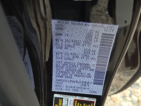 Used 2025 Nissan Frontier SV image 28