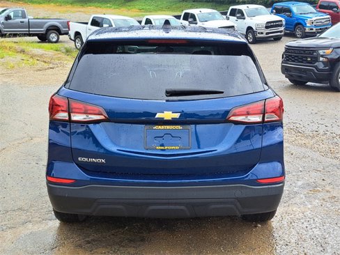 Used 2022 Chevrolet Equinox LS w/ LS Convenience Package image 4