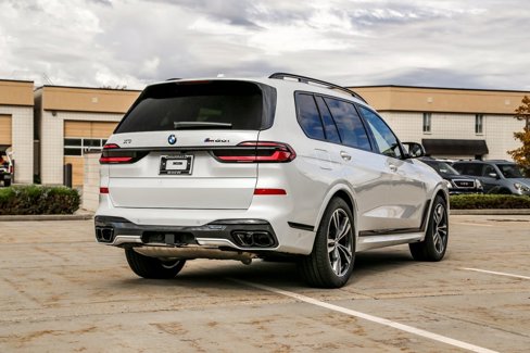 New 2026 BMW X7 M60i image 5