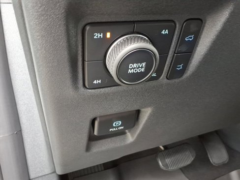 New 2025 Ford Expedition Platinum w/ Stealth Appearance Package image 43