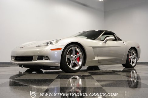 Used 2006 Chevrolet Corvette Convertible w/ Preferred Equipment Group image 21