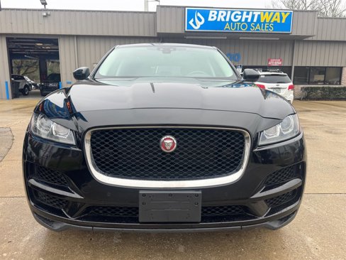 Used 2019 Jaguar F-PACE Prestige image 4