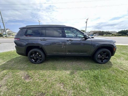 New 2025 Jeep Grand Cherokee L Limited w/ Luxury Tech Group II image 8