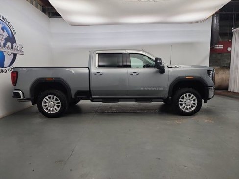 Used 2024 GMC Sierra 3500 SLE w/ SLE Convenience Package image 9