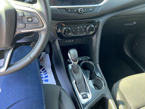 Used 2022 Buick Encore GX Preferred w/ Cold Weather Comfort Package image 19