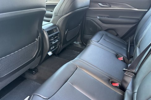 New 2025 Jeep Grand Cherokee L Altitude image 11