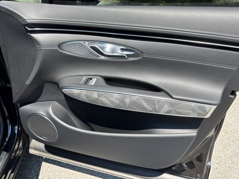 Used 2025 Genesis GV70 3.5T Sport w/ Sport Advanced Package image 14