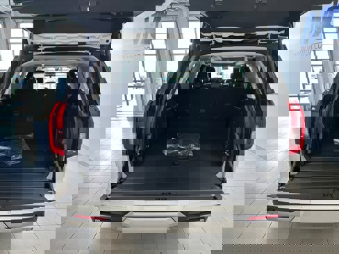 New 2025 Ford Expedition Max Platinum w/ Driver's Package image 32