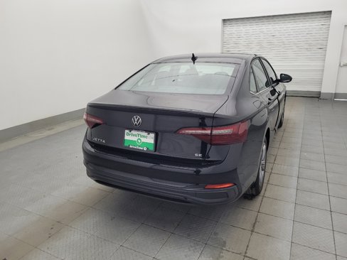 Used 2024 Volkswagen Jetta SE image 7