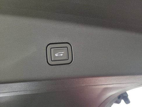 New 2026 Cadillac Vistiq Sport image 22
