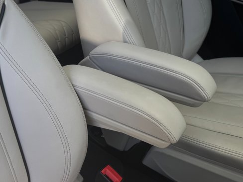 Used 2025 BMW X7 xDrive40i w/ M Sport Package image 43