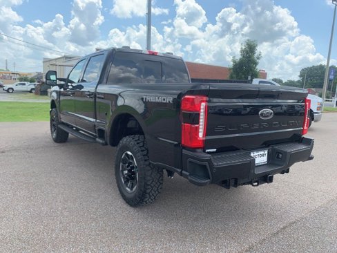 New 2025 Ford F250 Lariat w/ Lariat Ultimate Package image 5