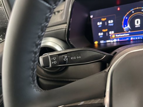 New 2025 Chevrolet Colorado LT w/ LT Convenience Package image 17