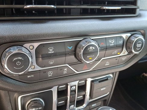 Used 2024 Jeep Wrangler Willys image 15