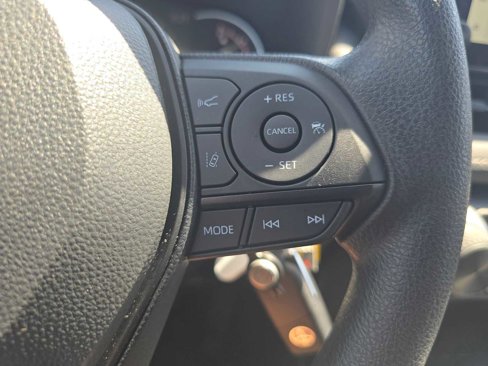 Certified 2025 Toyota RAV4 LE image 29