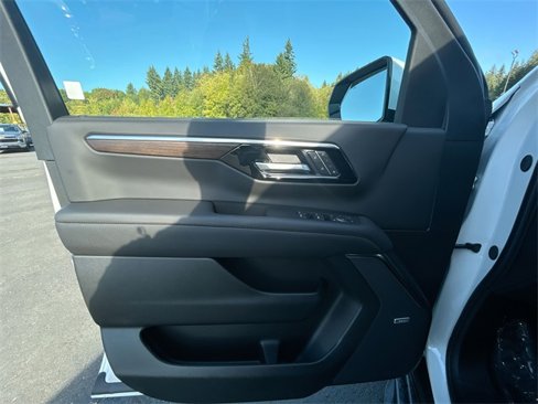 New 2025 Chevrolet Suburban High Country image 22