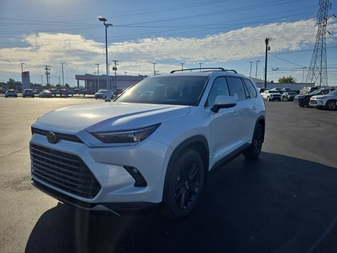 New 2026 Toyota Grand Highlander Platinum image 3
