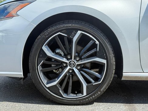 Used 2024 Nissan Altima 2.5 SR image 10