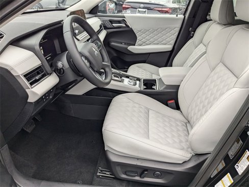 New 2025 Mitsubishi Outlander SEL image 13