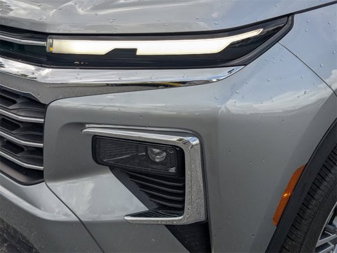 Certified 2025 Chevrolet Traverse LT image 10
