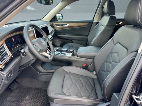 New 2026 Volkswagen Atlas SE image 4