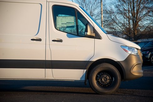 Used 2025 Mercedes-Benz Sprinter 2500 image 9