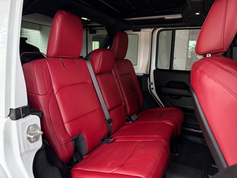 Used 2024 Jeep Wrangler Unlimited Rubicon 392 image 37