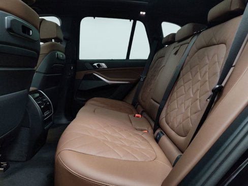 New 2026 BMW X5 M60i image 23