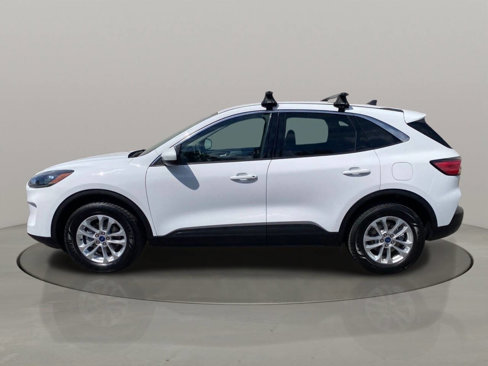 Used 2020 Ford Escape SE image 3