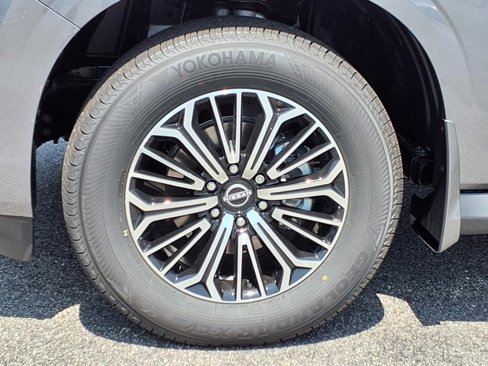 New 2025 Nissan Armada SL w/ Captain's Chari Seat Package image 10