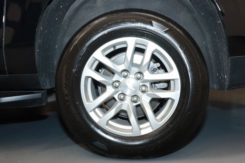 Used 2024 Chevrolet Suburban LT image 25