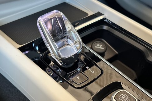 New 2026 Volvo XC60 B5 Ultra image 19