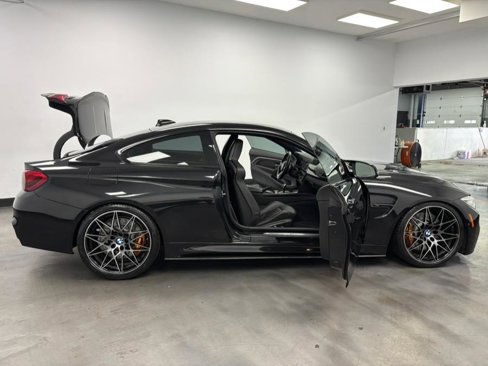 Used 2017 BMW M4 Competition image 25