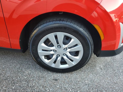 Certified 2023 Kia Soul LX image 6